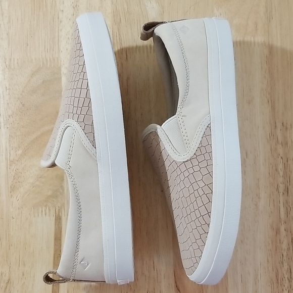 Sperry Women's Size 7 Ivory Pull-On Sneaker NWOT - Picture 4 of 6